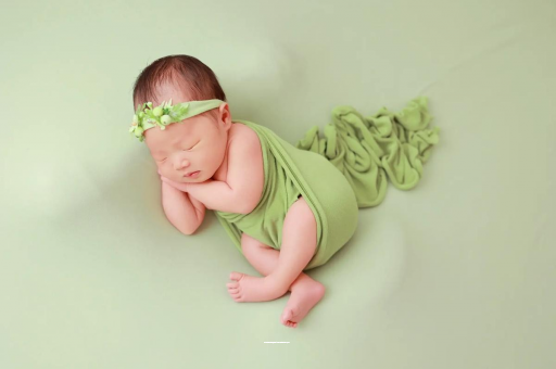 尉氏宝宝边吃边拉正常吗